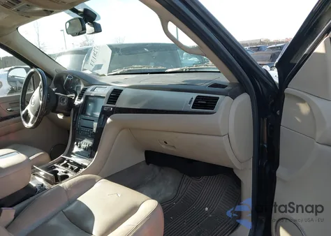 2009 Cadillac Escalade Standard z USA, uszkodzony, nr VIN 1GYFK23229R104716